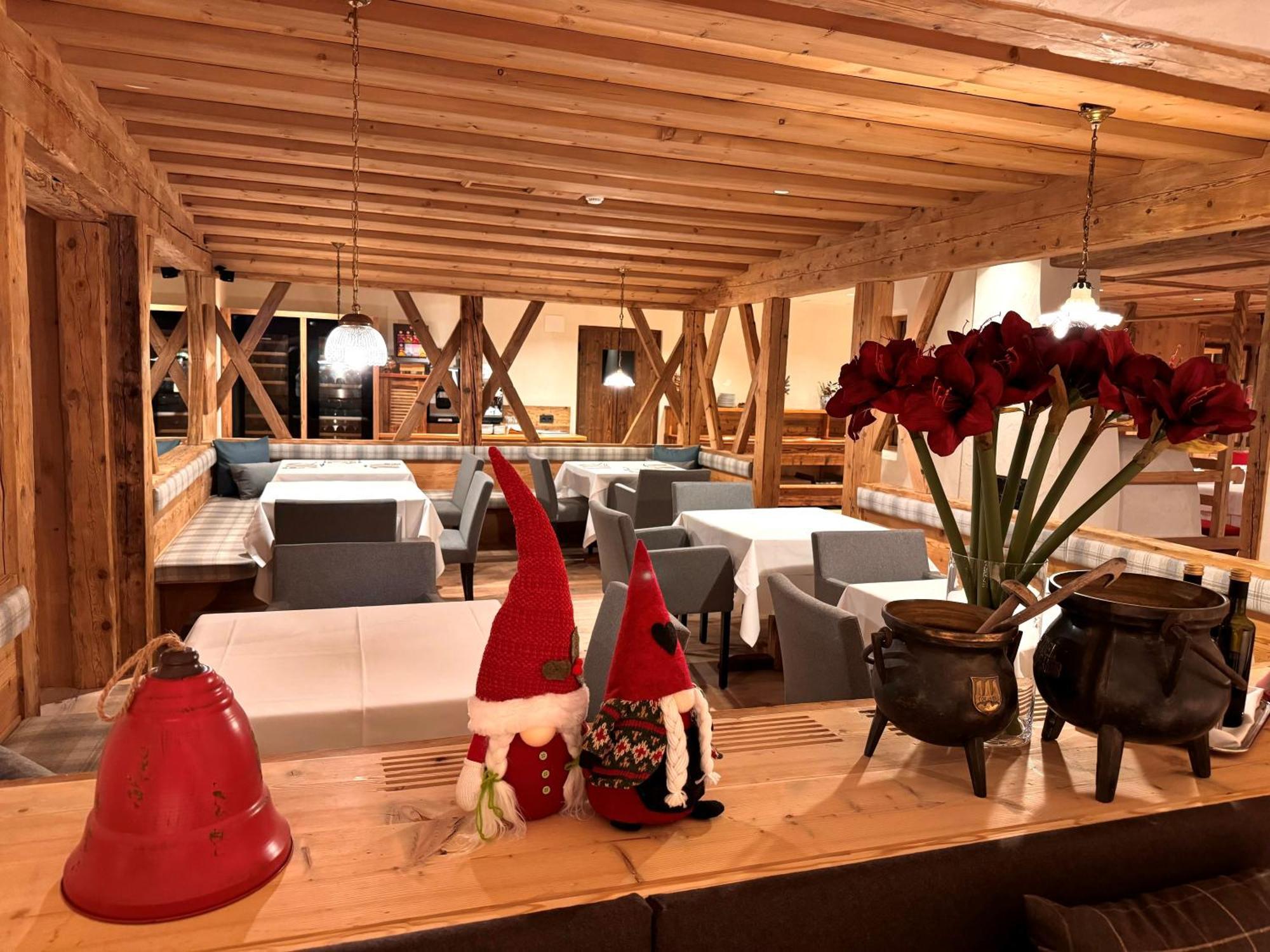 Hotel Gran Fanes Корвара ин Бадия Екстериор снимка