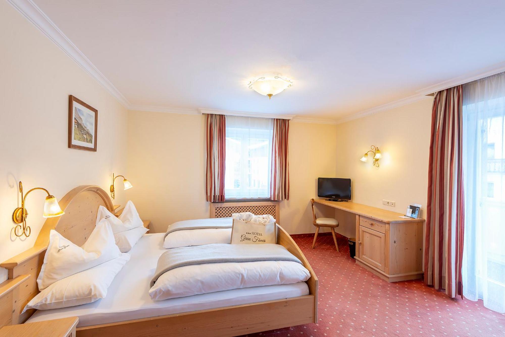 Hotel Gran Fanes Корвара ин Бадия Екстериор снимка