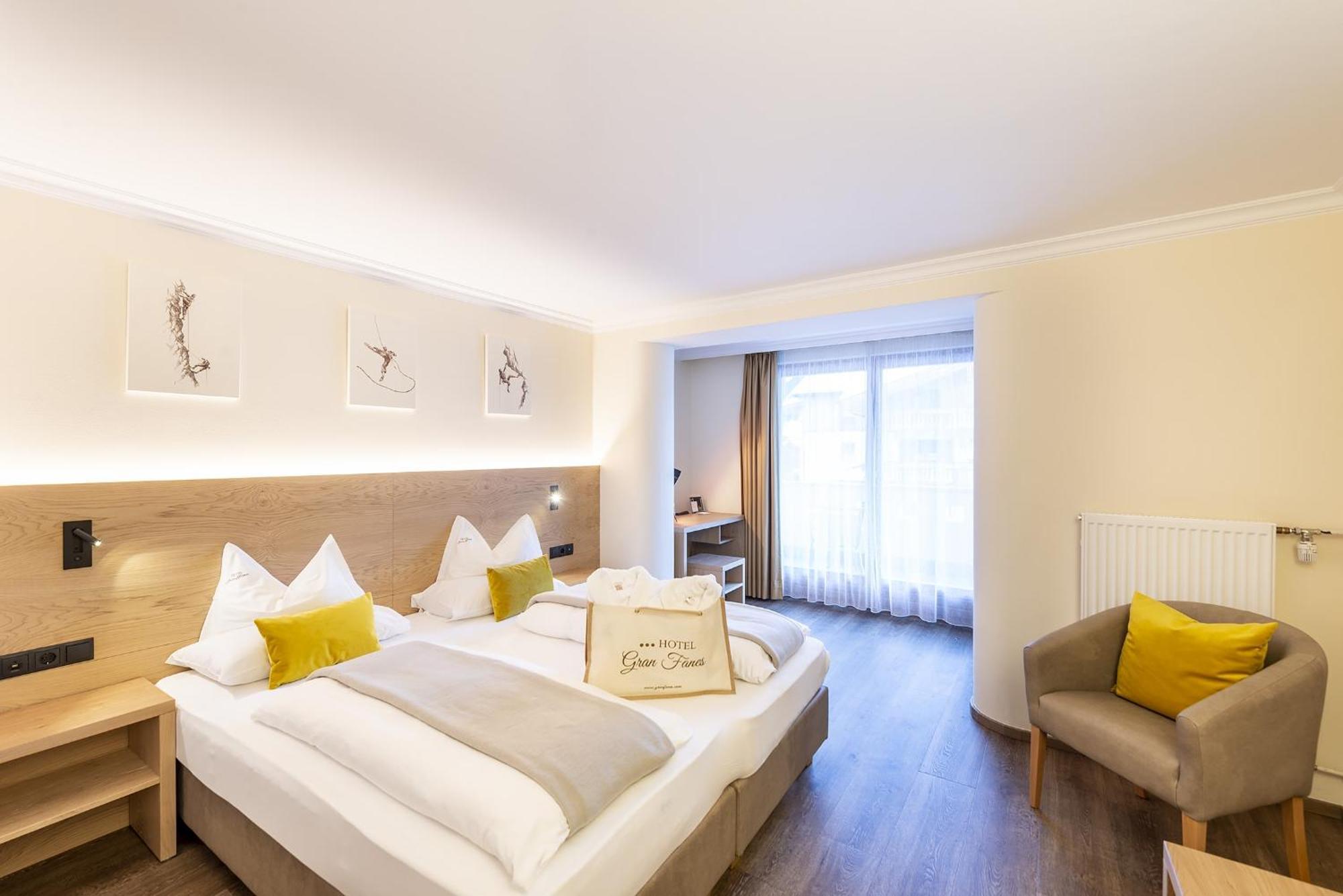 Hotel Gran Fanes Корвара ин Бадия Екстериор снимка
